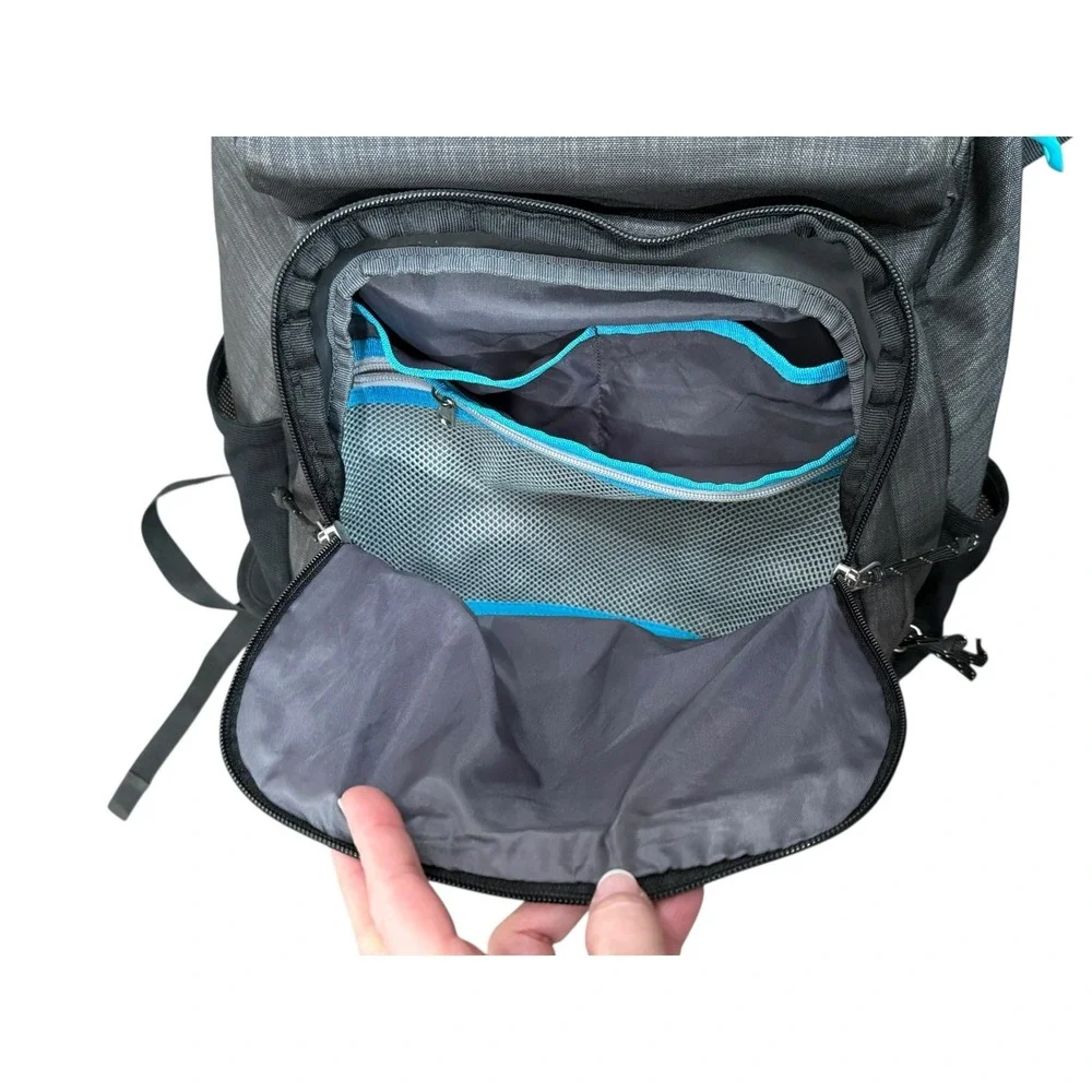 Thule‎ Stravan Backpack Gray 16 Inch Laptop Sleeve Travel Work Commuter Bag